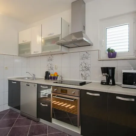 Bulicic Apartment Trogir